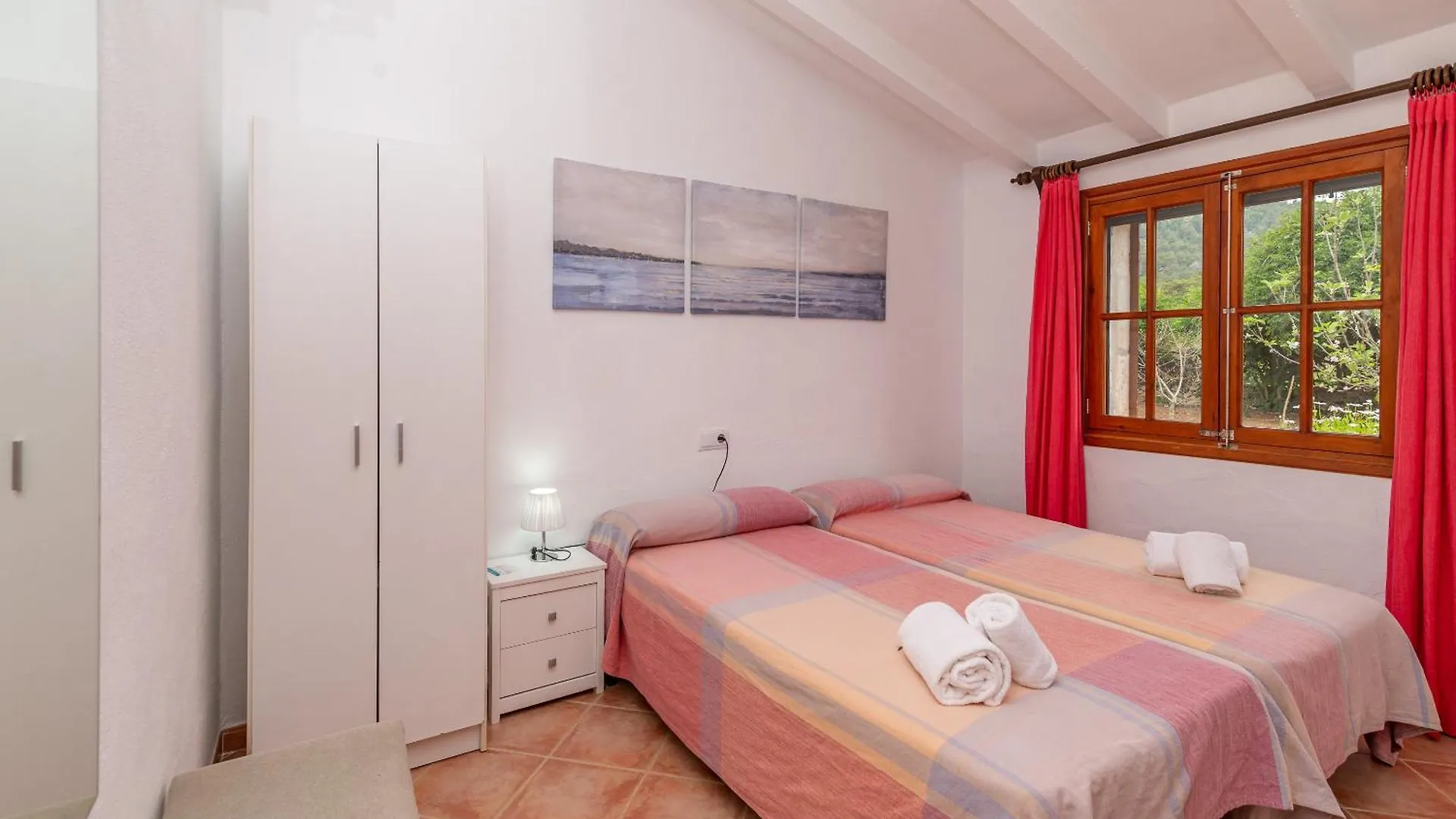 Villa Colonya Jaume-3 Bedrooms, Private Pool Near Pollensa 0*, Pollença